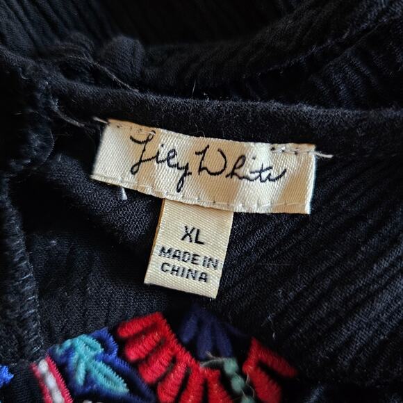 Lily White Embroidered Boho Peplum Top Sz XL Flowy Black Cold Shoulder Tie - Picture 7 of 8